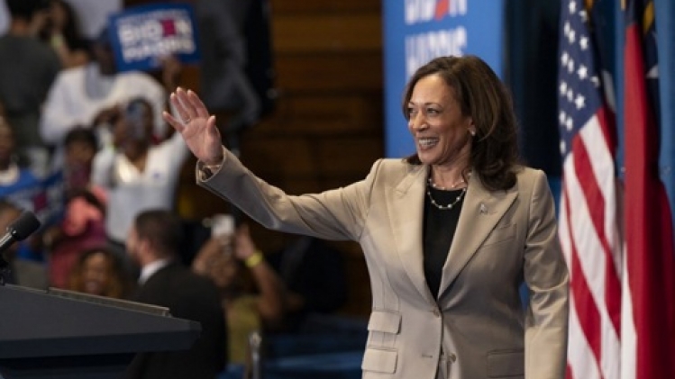 La vice-présidente Kamala Harris réunit des donateurs du parti démocrate