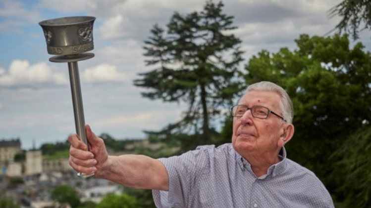 A 99 ans, il brandira la flamme pour la deuxième fois de sa vie