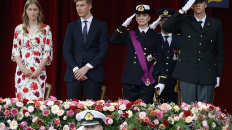 Un défilé militaire et civil haut en couleurs pour célébrer le 21 juillet