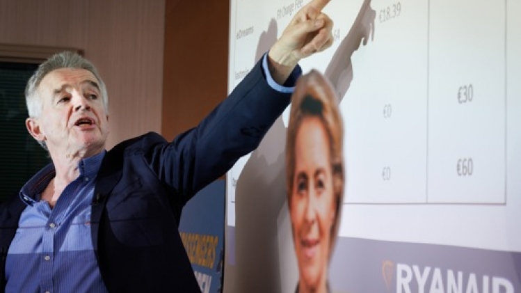 Ryanair: bénéfice trimestriel divisé par près de deux, plombé par le prix des billets