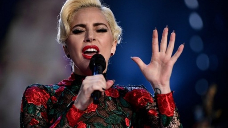 Lady Gaga chante à la cérémonie d'ouverture des JO de Paris
