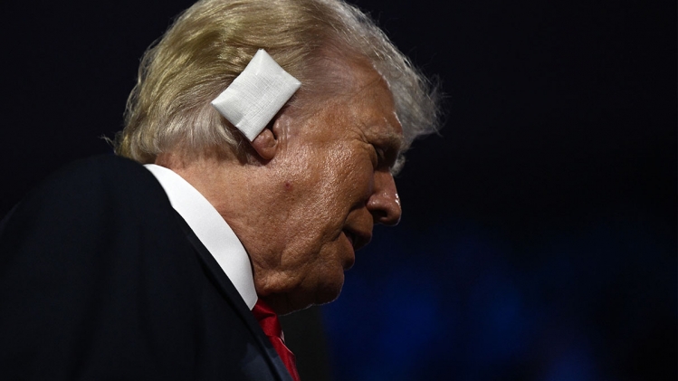 trump-oreille