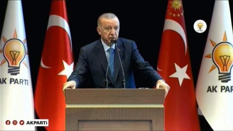 JO-2024: d'Erdogan à Trump, conservateurs et religieux attaquent la cérémonie d'ouverture