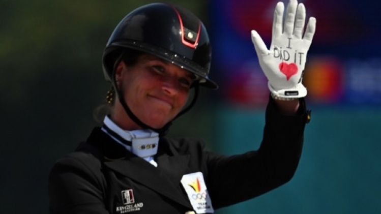 La cavalière de dressage Larissa Pauluis l'avait promis à son défunt mari, elle l'a fait