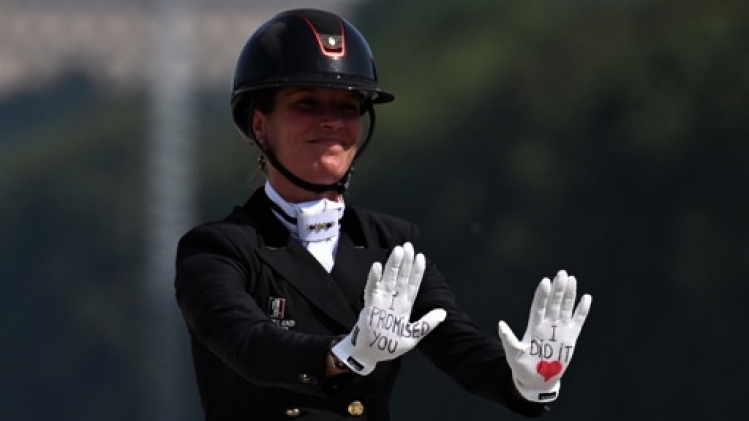 La cavalière de dressage Larissa Pauluis l'avait promis à son défunt mari, elle l'a fait
