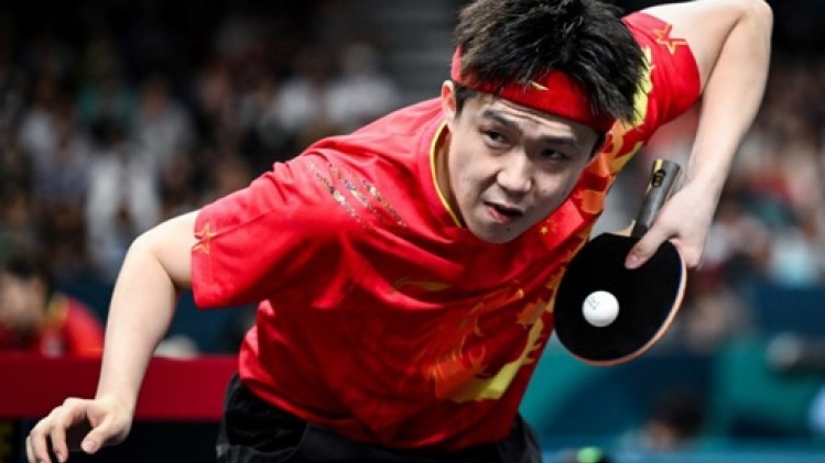 Le N.1 mondial de tennis de table le Chinois Wang Chuqin éliminé dès les 16e de finale