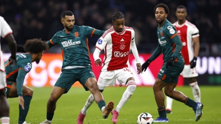 Ar'jany Martha signe au Beerschot