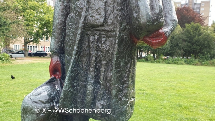 anne-frank-degradation