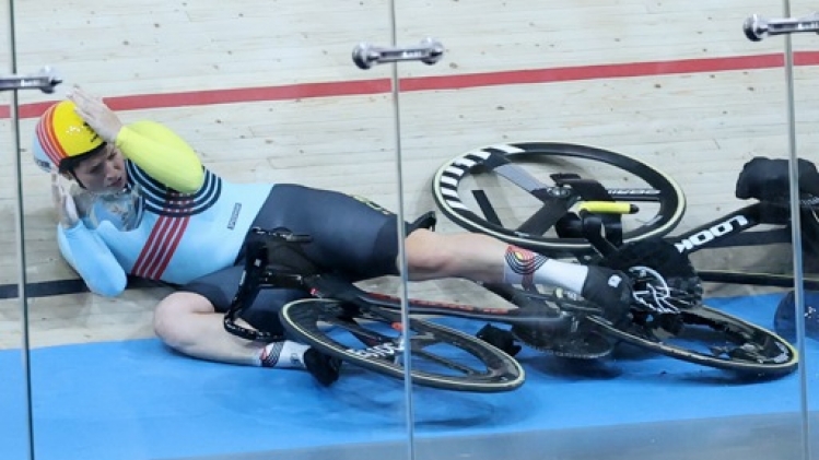 Nicky Degrendele forfait pour la vitesse après sa chute dans le keirin
