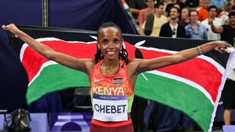 La Kenyane Beatrice Chebet réalise le double s'offrant l'or sur 10.000 m après le 5.000 m