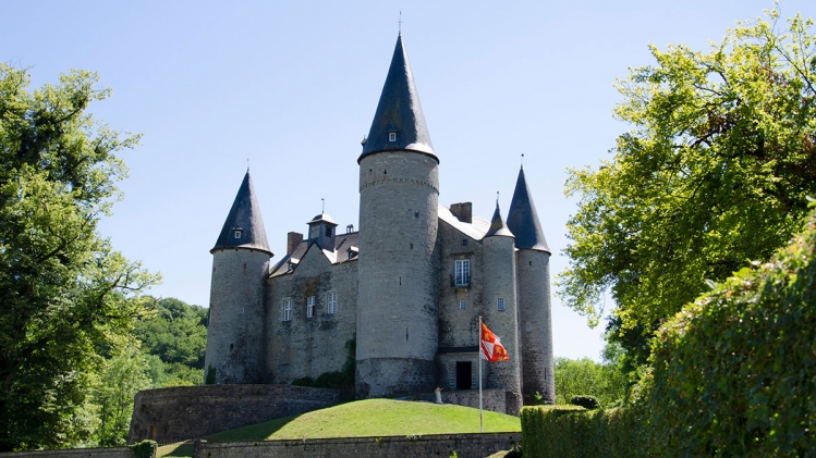 Le château de Vêves