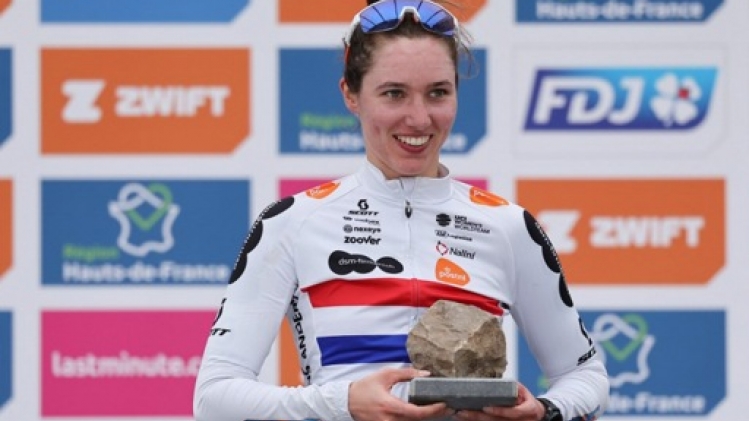 Pfeiffer Georgi contrainte à l'abandon avant la 6e étape