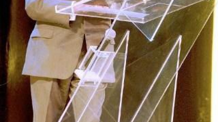 Brésil : décès à 93 ans de Silvio Santos, figure emblématique des médias brésiliens