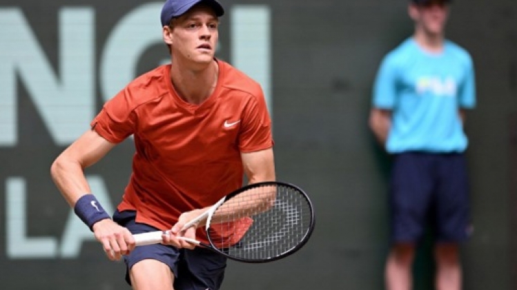 Le N.1 mondial Jannik Sinner sacré à une semaine de l'US Open