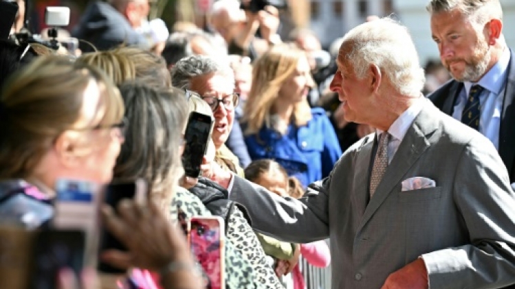 Charles III à Southport, trois semaines après le meurtre de trois fillettes