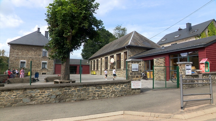 Menacée de fermeture, cette école maternelle recherche désespérément des élèves: "On essaie de faire le buzz"
