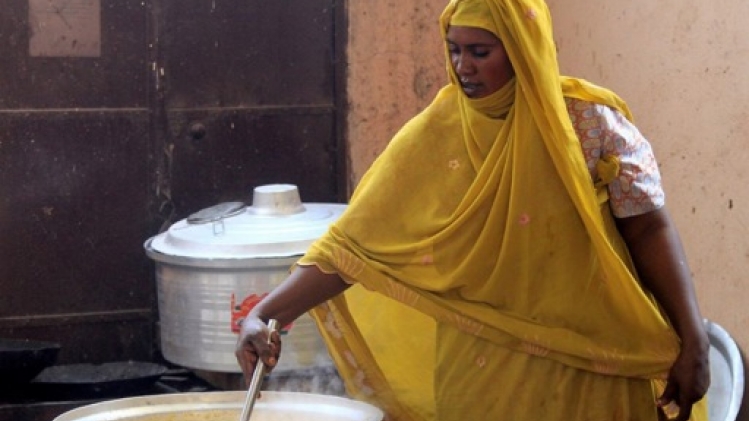 Un premier convoi humanitaire entre au Darfour via le Tchad