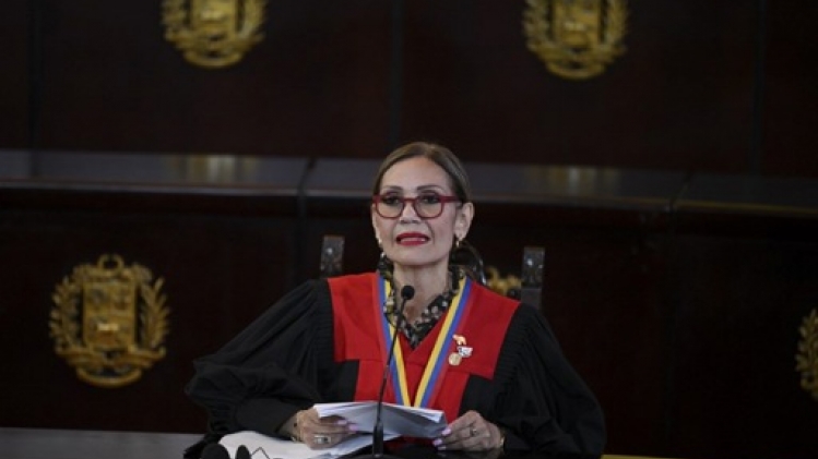 La Cour suprême du Venezuela valide la réélection contestée du président Nicolas Maduro