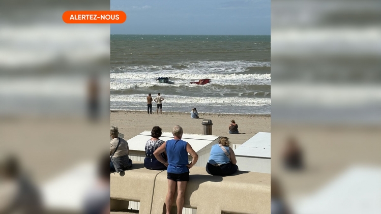 "Le conducteur a été surpris": pris par la marée, un tracteur reste coincé dans la mer à Middelkerke