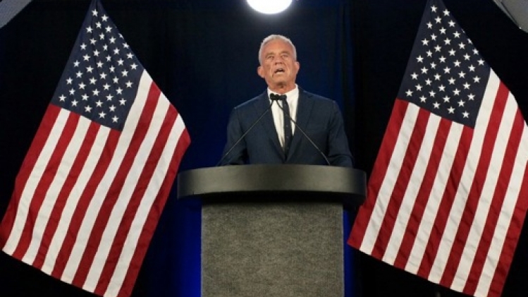 Les frères et soeurs Kennedy se distancient de leur frère et de son soutien à Donald Trump