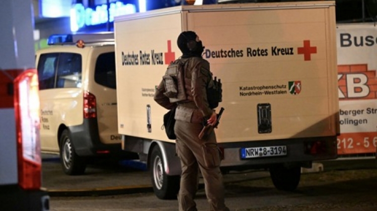 Allemagne: la ministre de l'Intérieur bouleversée par l'attaque, l'auteur reste en fuite