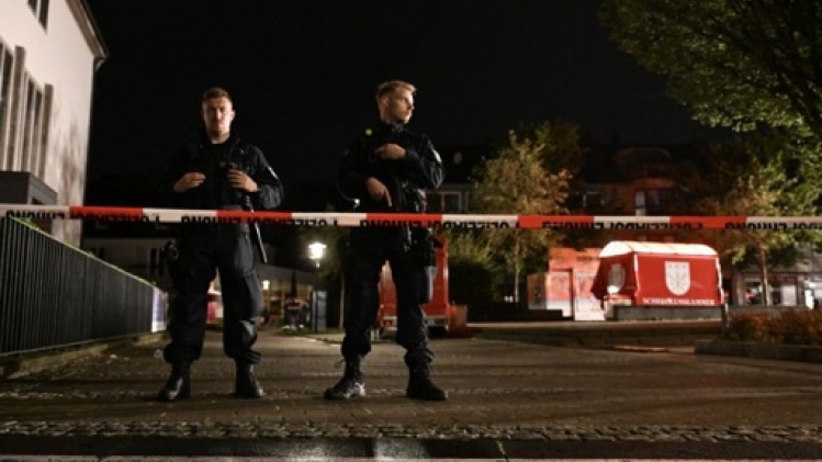 Allemagne: la ministre de l'Intérieur bouleversée par l'attaque, l'auteur reste en fuite