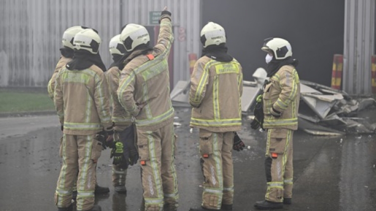 L'incendie en cours depuis une semaine au centre in BW de Mont-Saint-Guibert se termine