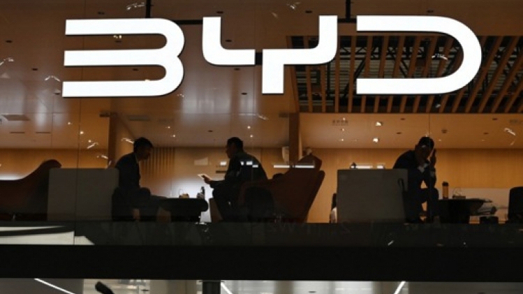 Le constructeur automobile chinois BYD dégage un bénéfice semestriel en hausse de 24,4%