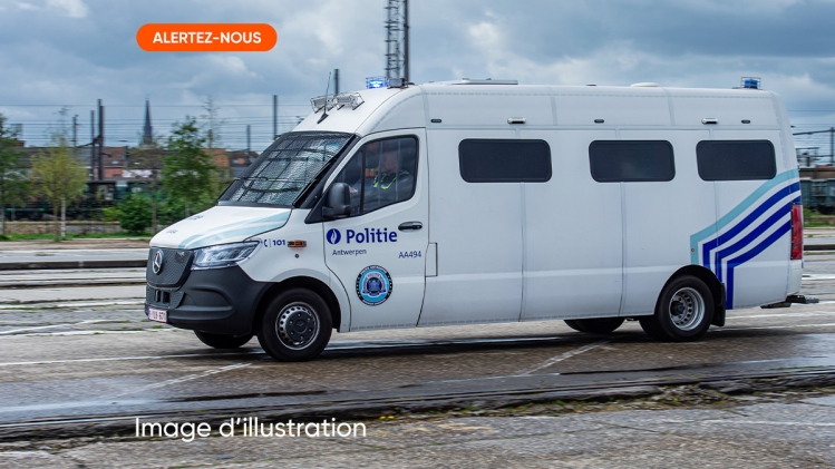combi_police_alertez_nous