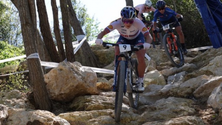 La Britannique Richards en or sur shorttrack devant Ferrand-Prévot, Emeline Detilleux 18e