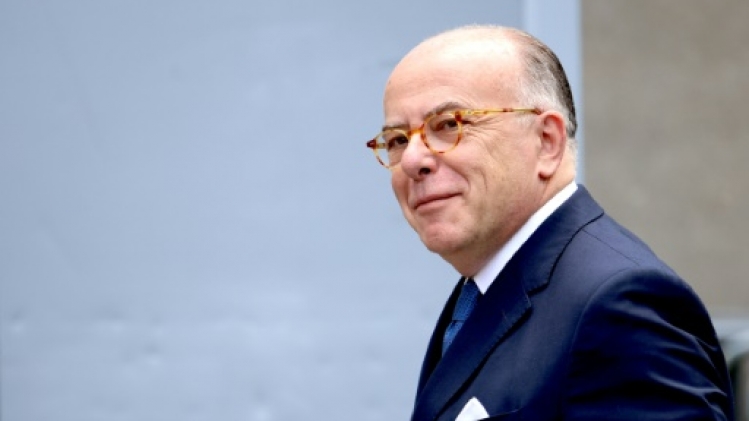 Gouvernement: l'hypothèse Bernard Cazeneuve agite une gauche en désaccord stratégique