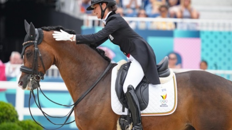 Larissa Pauluis et Flambeau gagnent le freestyle de dressage et terminent 2e du Grand Prix