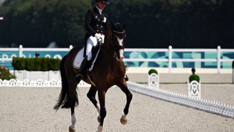 Larissa Pauluis et Flambeau gagnent le freestyle de dressage et terminent 2e du Grand Prix