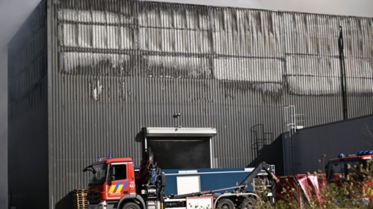 L'incendie en cours depuis une semaine au centre in BW de Mont-Saint-Guibert se termine