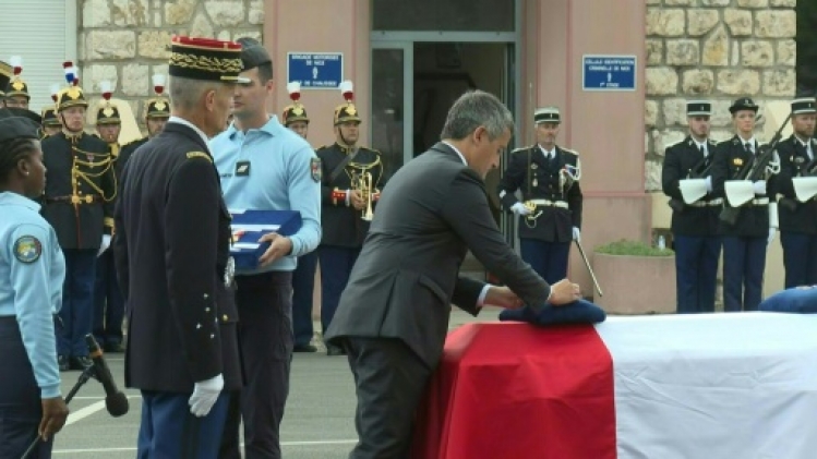 Gendarme tué lors d'un contrôle routier: Darmanin dénonce un crime
