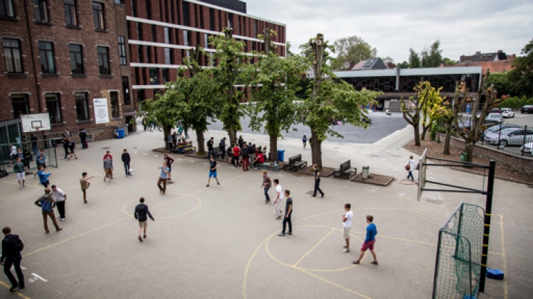Les femmes plus souvent diplômées de l'enseignement secondaire supérieur