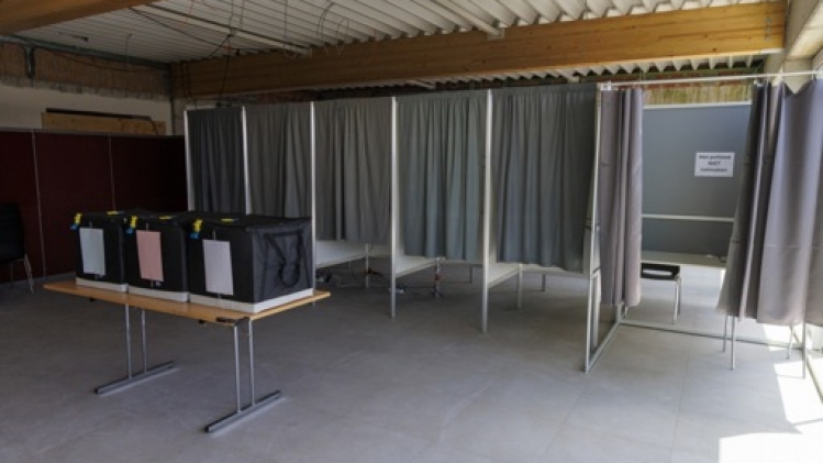 Lire et Écrire appelle les communes à améliorer le quotidien des personnes analphabètes