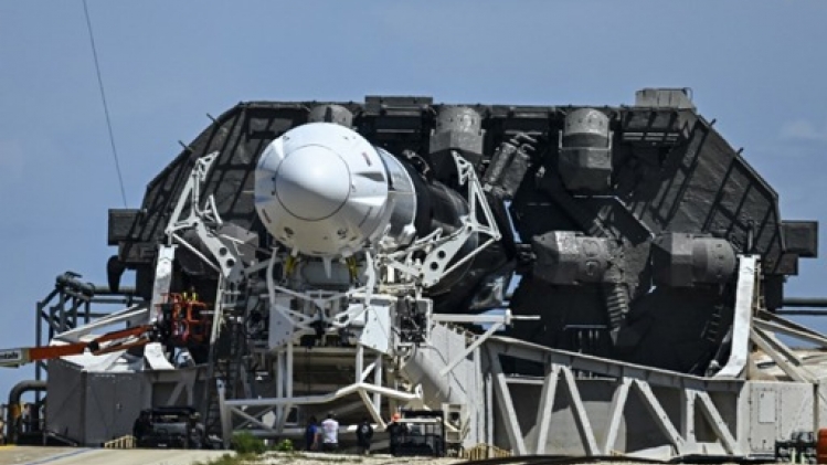 La mission de SpaceX pour la première sortie spatiale privée est une fois de plus reportée