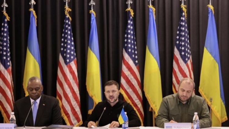 Zelensky appelle à autoriser l'usage d'armes à longue portée sur le territoire russe