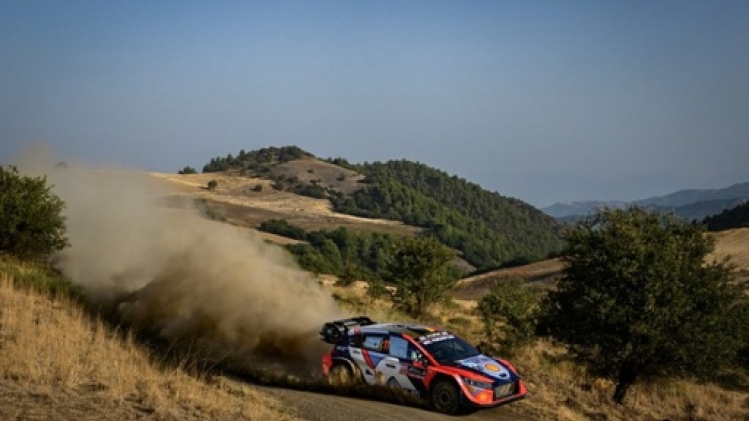 Thierry Neuville remporte le Rallye de Grèce et frappe un grand coup au classement