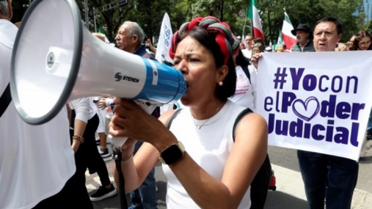 Le président mexicain vante sa réforme judiciaire comme un exemple pour le monde