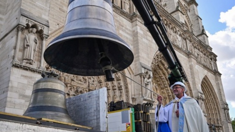 France: huit cloches sont de retour à Notre-Dame de Paris, trois mois avant sa réouverture