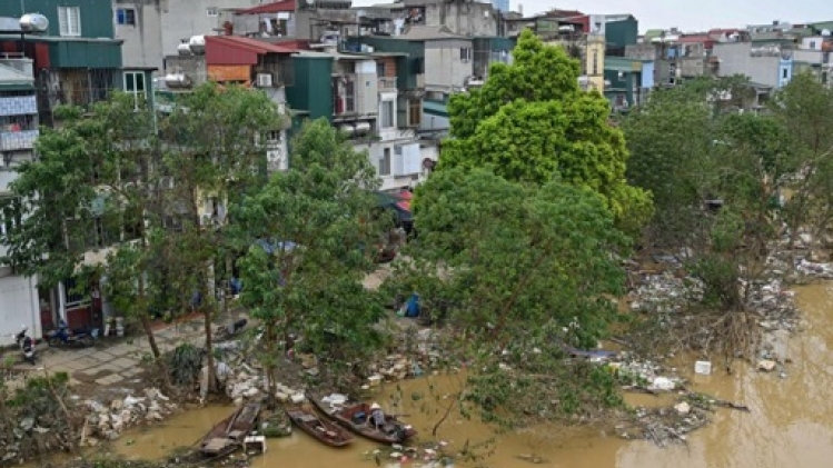 Typhon Yagi: la Birmanie face à de vastes inondations, le Vietnam nettoie les dégâts