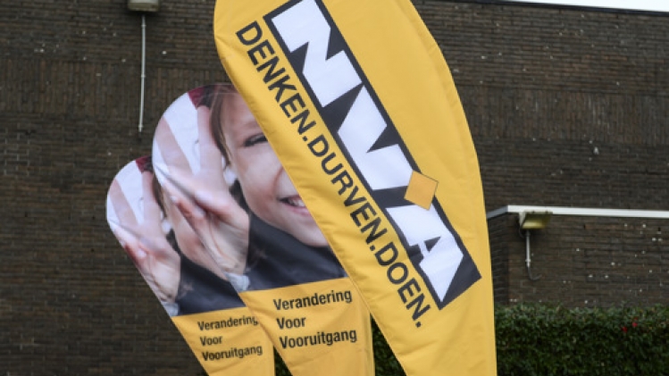 Sondage: la N-VA reste le plus grand parti à Anvers, mais le PVDA s'en approche fortement