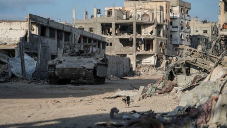 Gaza: la Défense civile fait état de 11 morts dans une frappe israélienne sur une maison