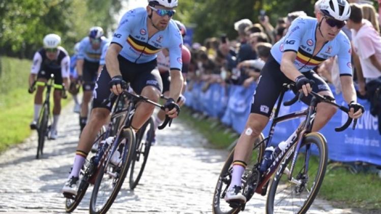 Van Lerberghe mène Merlier à la victoire : sa chaîne a sauté juste avant le sprint