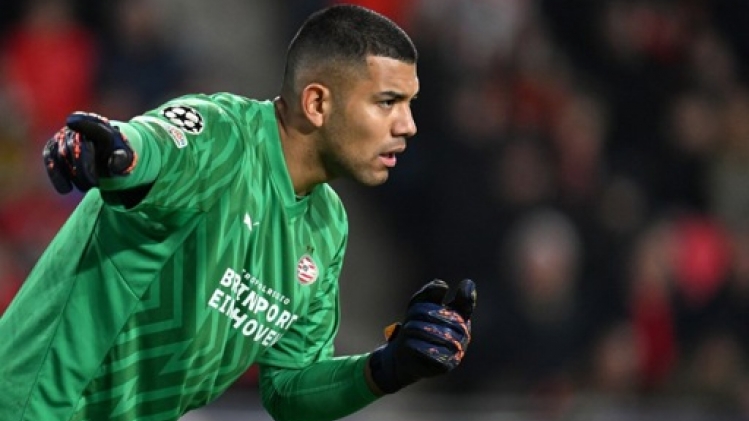 Devenu papa, Walter Benitez ne défendra pas les buts du PSV contre la Juve mardi