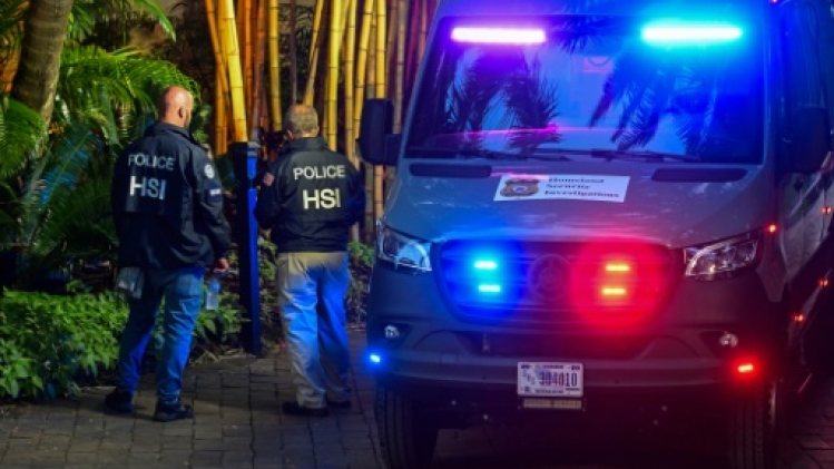 Procès au printemps 2025 pour le rappeur P. Diddy, qui reste en prison