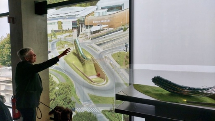 Treize artistes s'emparent de la table à dessin de Train World