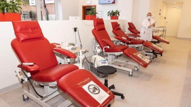 Des patients et la Croix-Rouge appellent au don de sang via l'exposition Sang%Utile